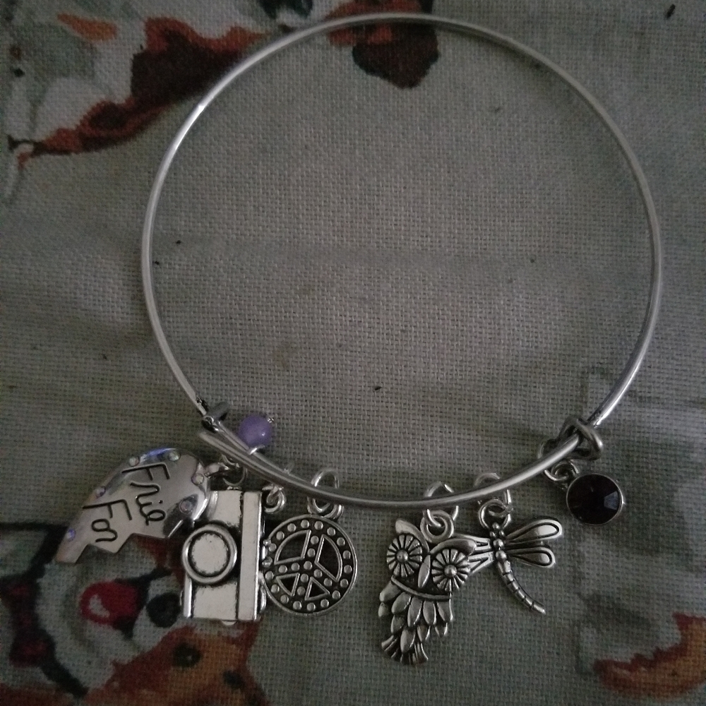 Friends forever charm bracelets - Picture 3 of 6